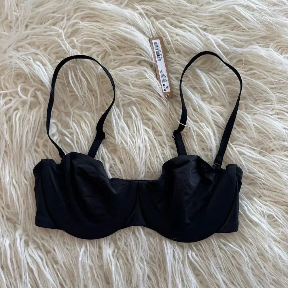 Skims Smoothing Intimates Strapless Bra Onyx Size 32B